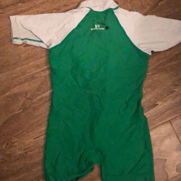 Xcel toddler is protector rash guard swim suit - Picture 4 of 4
